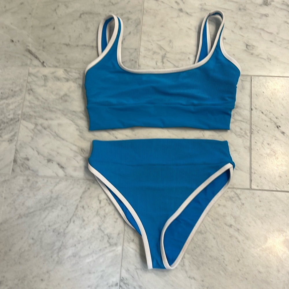 Lainsnow Kiawah two piece bathing suit size large